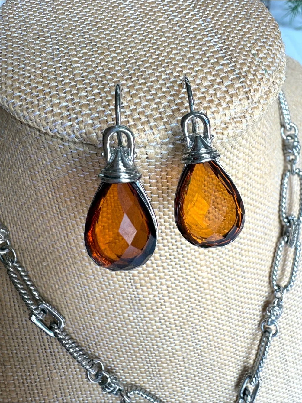 Amber Teardrop Pendant Necklace and Earring Set
